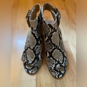 Vionic Blakey peep-Toe Ankle Boot python snakeskin print size 8
